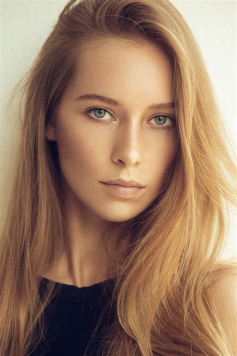 Monika Mech Model Superbe Connecting Fashion Talents