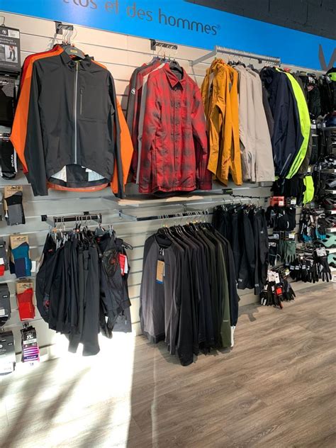 Je cherche un (grand) magasin a paris ouvert le dimanche 30 decembre pour y faire des achats maison. Notre magasin ouvert dimanche 13/12 et 20/12