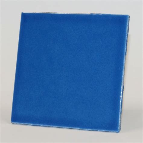 Die fliesen blau umzugestalten, beziehungsweise blaue fliesen aus dem fachhandel zu erwerben, bieten eine gute möglichkeit, sich diesen wunsch zu erfüllen. Glasmosaik & Bastelmosaik - Fliese 10 x 10 cm - Blau
