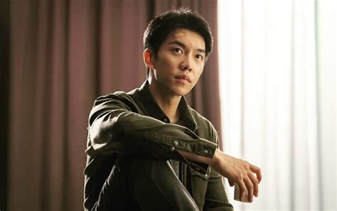 Lee seung gi is a popular raising star in korean industry, his dramas are really interesting and attractive. Bintangi Banyak Drama, Lee Seung Gi Paling Kesulitan Saat ...