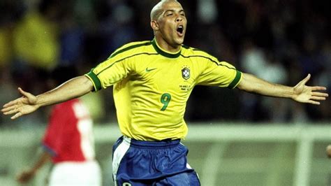 Soccer player ronaldo starred for the brazilian national team and several european clubs over the early life. Greatest Football Players of All-time ...