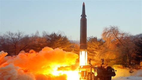 Korea Utara Sukses Uji Rudal Hipersonik Kenai Sasaran Sejauh 700 Km