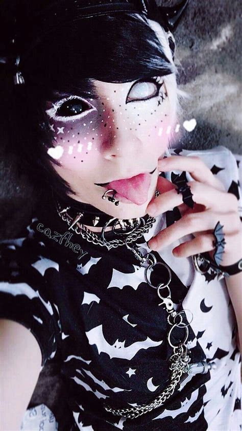 Pin By Sxdboyzs On Cuties Pastel Goth Makeup Goth Makeup Cute Emo