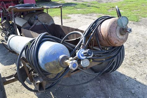Because propane tanks are pressurized, they can potentially explode when they're. How to Empty a Propane Tank for Welding - Welding Headquarters