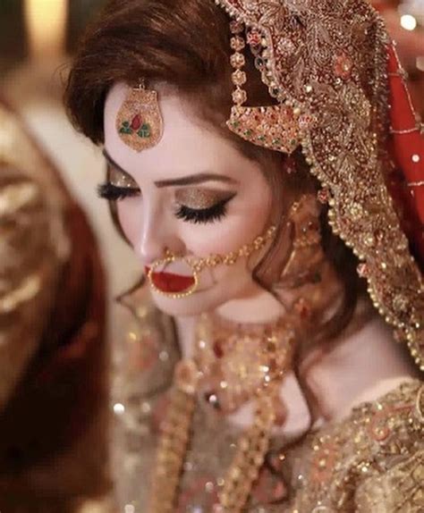 Pakistani Bride Makeup By Sadaf Farhan Outfit Bellezza