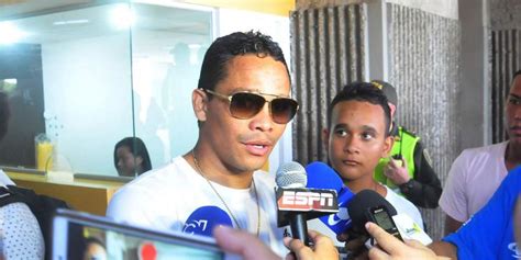 (spain) a contract for four it becomes official the transfer of carlos bacca, leaving large numbers and results in the sevilla fc to. Carlos Bacca visitó entrenamiento de Junior | Curiosidades ...
