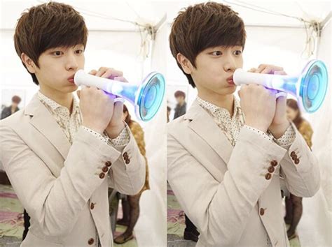 Get it btob lightstick now!!! Sungjae being Sungjae ft. Btob lightstick | ソンジェ