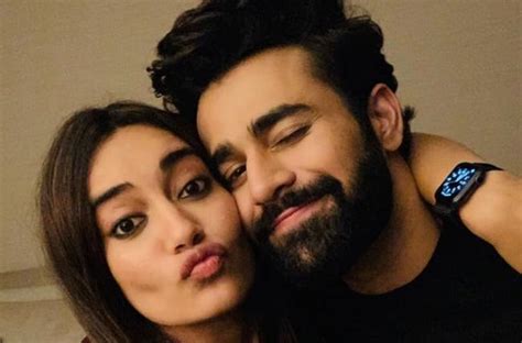 #pearlvpuri #surbhijyoti subscribe for more videos. Pearl V Puri and Surbhi Jyoti's cute fight will make you smile