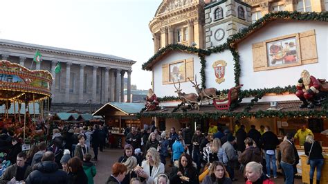 Its Back Birminghams German Christmas Market Returns For 2021 Itv