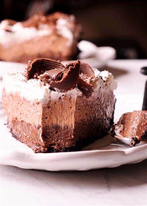 No Bake Chocolate Pudding Cream Pie Is Easy To Make Using Premade Oreo Crust Cool Whip