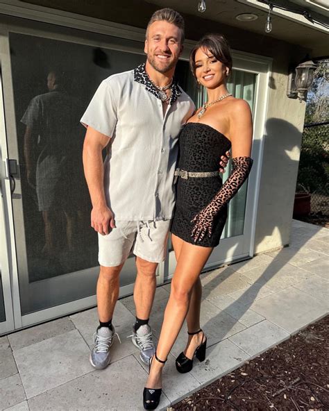 Kyle And Kristin Juszczyk Share Sweet Moment At Super Bowl 2024 Us Weekly