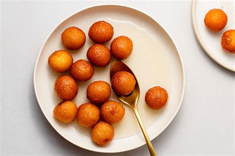 Indian Gulab Jamun Dessert Recipe