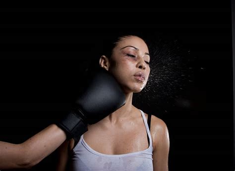 30 Boxing Women Female Black Eye Stock Photos Pictures And Royalty Free