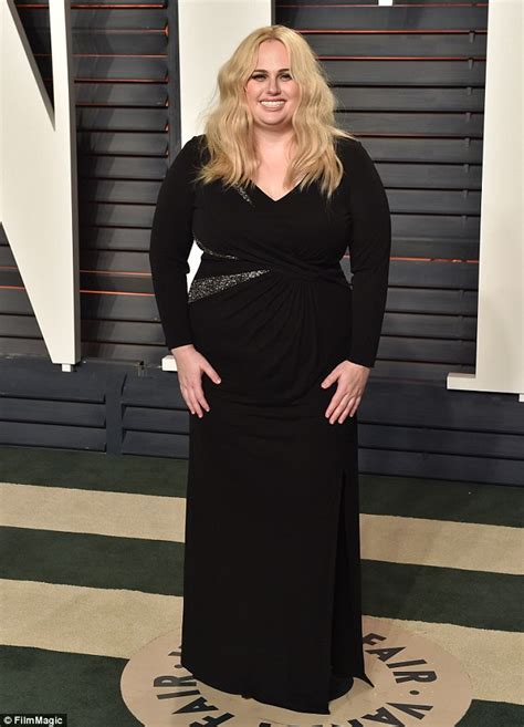 Rebel Wilson To Play Cynical Single Woman In New Romantic Comedy Daily Mail Online