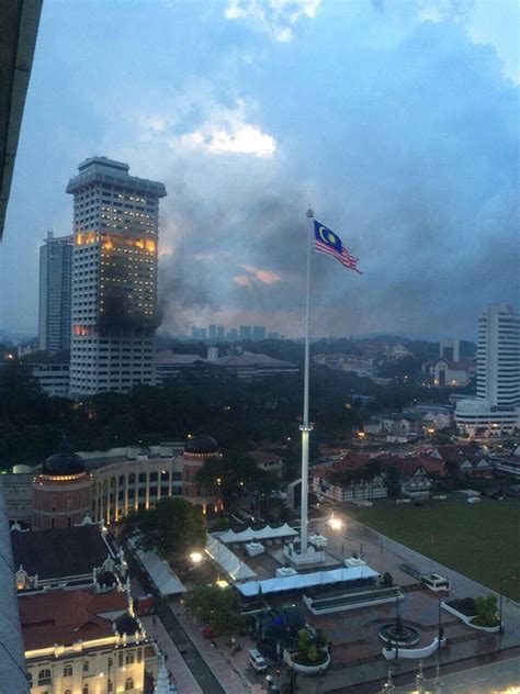 Rmpatrmpdotgovdotmy bantuan portal | peta laman | dasar privasi | dasar keselamatan | notis hakcipta | penafian | hakcipta terpelihara pdrm 2016 Pejabat Jabatan Siasatan Jenayah Menara 2 Bukit Aman Terbakar