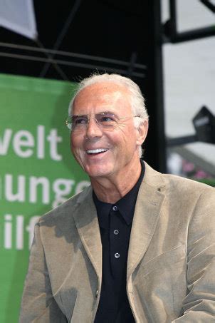 Manche kinder würden schon nichts anderes mehr kennen als corona. Franz Beckenbauer - Lernspaß für Kinder