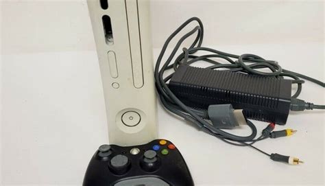 Microsoft White Xbox 360 1st Generation Sport Console 8b18345a