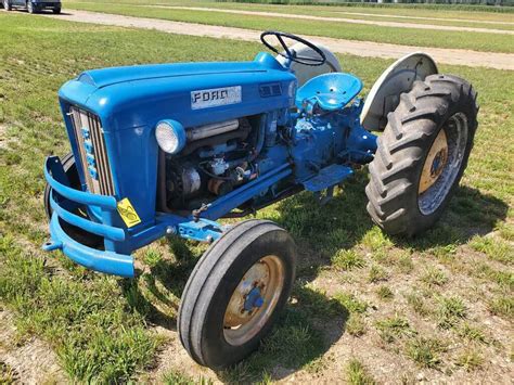 Sold Ford 2000 Tractors Less Than 40 Hp Tractor Zoom