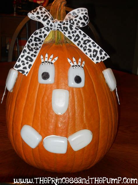 Stick pieces of black, red, white and green duct tape onto wax. The Princess and The Pump: A Type 1 Diabetes Blog: Pumpkin ...