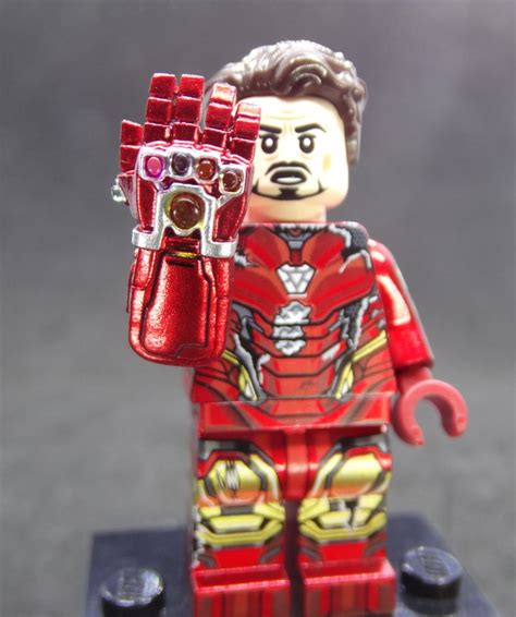 Man Of Iron Gauntlet Iron Man Lego Iron Man Cool Lego Creations