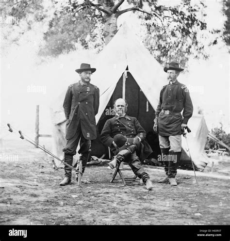 Three Army Officers Fotografías E Imágenes De Alta Resolución Alamy