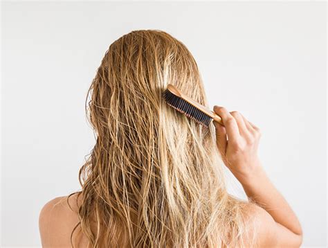 But there are other symptoms, too. What is alopecia? The causes and treatment for the hair ...