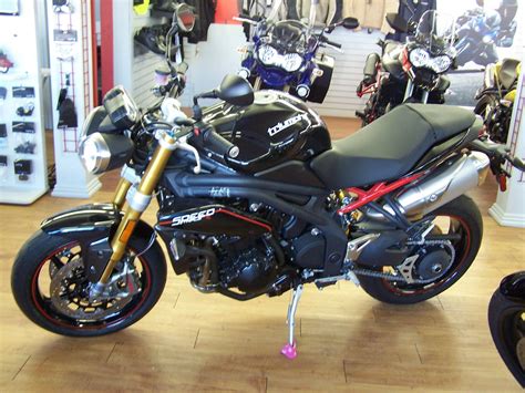 Kawasaki pitch new zzr1400 against hayabusa. NEW 2012 Phantom Black Triumph Speed Triple R 1050 naked ...