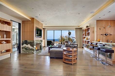 Select luxurious, comfortable, and folding beach house furniture at alibaba.com to spend quality, leisure time. California Beach House Spells Luxury and Class