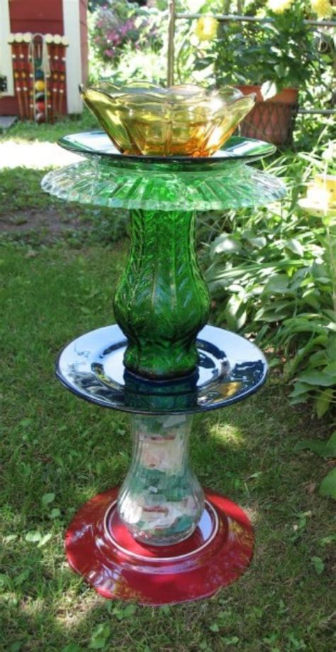 Find out more inspirations to enhance your beautiful yard! 20 Adorably Easy DIY Bird Baths You'll Want To Add To Your ...