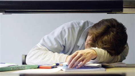 Sleep Scientists Wake Up Call For Later School Starts Bbc News