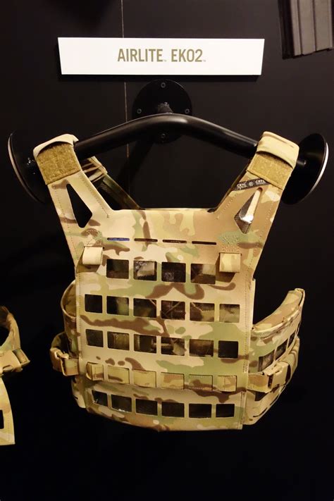 The low profile design of the aptum™ minimalist both the front and rear velcro id panels encompass the width of the plate carrier allowing for larger or multiple patches to be attached. Crye Precision AirLite EK02/EK04 (and EK01/EK03) Ultra ...
