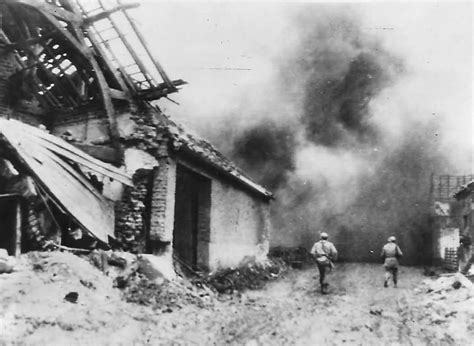 Us 1st Army Soldiers Advance Thru Burning Merzenich 1945 World War Photos