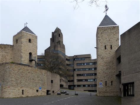 Sie erhielt bald den beinamen gottesgebirge. Rathaus Bensberg | Ufoport Glufenteich