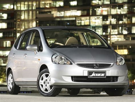 Its front part looks stunning these are the major differences between honda fit vs honda jazz. HONDA Jazz/Fit specs & photos - 2004, 2005, 2006, 2007 ...
