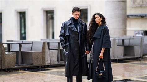 Es una enfermedad fúngica inhabitual, orginada por el grupo de mohos mucormicetos. 5 looks en negro total para hombre | GQ México y Latinoamérica