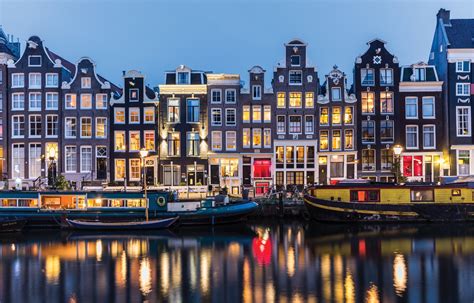 With one ticket, you can visit amsterdam. Nachtelijk Amsterdam: unieke avondfotografie | door Renzo ...