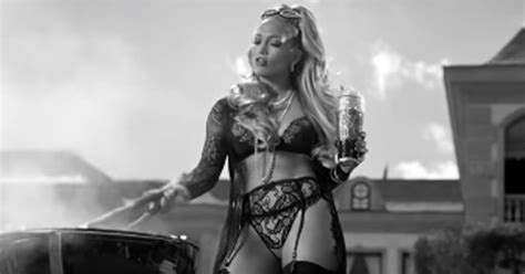 Jennifer Lopezs Sexiest Music Videos Popsugar Entertainment