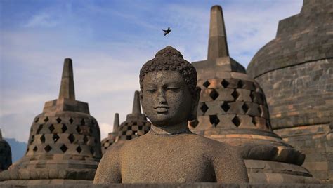 Candi Borobudur Mahakarya Dinasty Syailendra Yousosial