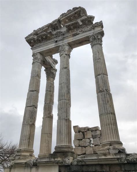 Pergamon Altar Izmir Nomadasaurus Adventure Travel Blog