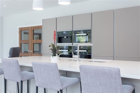 Кроватная группа concept me 500 nolte. Nolte Handleless Kitchen in Soft Lac White and Lava ...