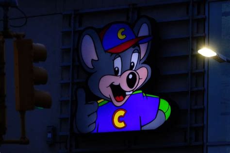 Chuck E Cheese Emerges From Bankruptcy Commercial Observer