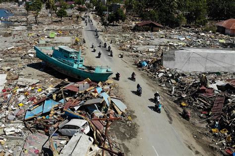 More Photos From Indonesias Devastating Earthquake And Tsunami The