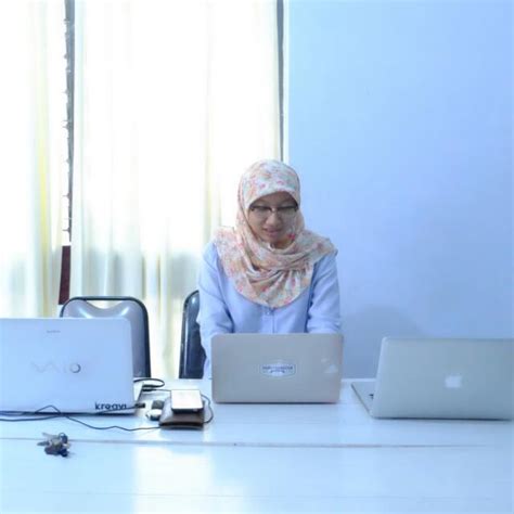Namun, jangan khawatir karena kamu bisa melihat contoh motivation letter pada artikel berikut ini! Jangan Bikin 5 Kesalahan Fatal Ini, Kalau Mau Dapat ...