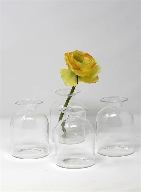 4 1 2in Short Bottle Bud Vase Set Of 4 With Images Bud Vases Vase Vase Centerpieces