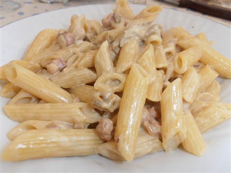Saute chopped pancetta until fat is rendered and it starts to brown. Penne alla vodka e pancetta | DaniCucina