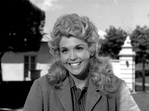 Donna Douglas Tvs Elly May Clampett Has Died Houston Chronicle
