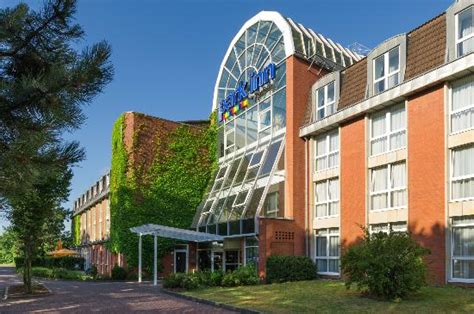 Park inn by radisson düsseldorf süd är beläget i hassels i düsseldorf, nära freizeitpark niederheider wäldchen de 121 luftkonditionerade gästrummen på park inn by radisson düsseldorf süd har minibar och värdeförvaringsskåp (laptopanpassade). Park Inn Dusseldorf - Kaarst, Dusseldorf