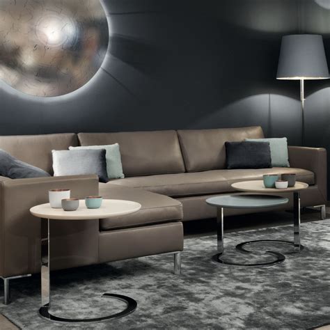 Falls sie das nicht buchen können, schicken sie mir bitte die hoteladressen von berlin zur auswahl und ich versuche, das zimmer selber zu reservieren. Living Room Design | Wohnzimmer design, Modernes ...