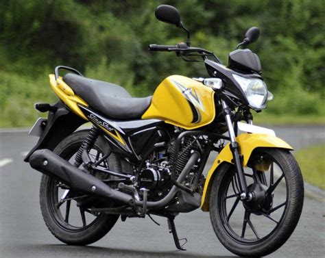 Hero ignitor is one the good looking motorcycle of this segment. Your shopping guide: Best 125cc fuel efficient Bikes in India