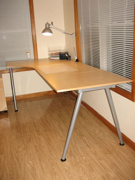 Here we had selected some of the best models of the ikea desks. IKEA GALANT office desk combination